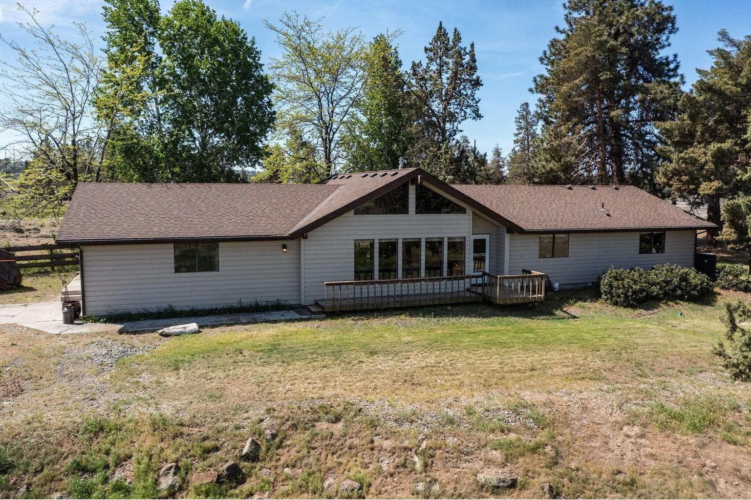 Photo of 4050 Highland 3 of 44