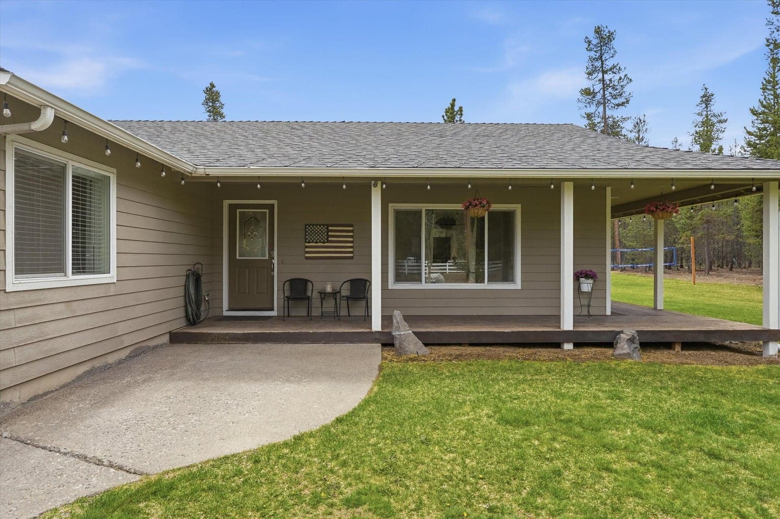 Photo of 15965 Parkway 5 of 58