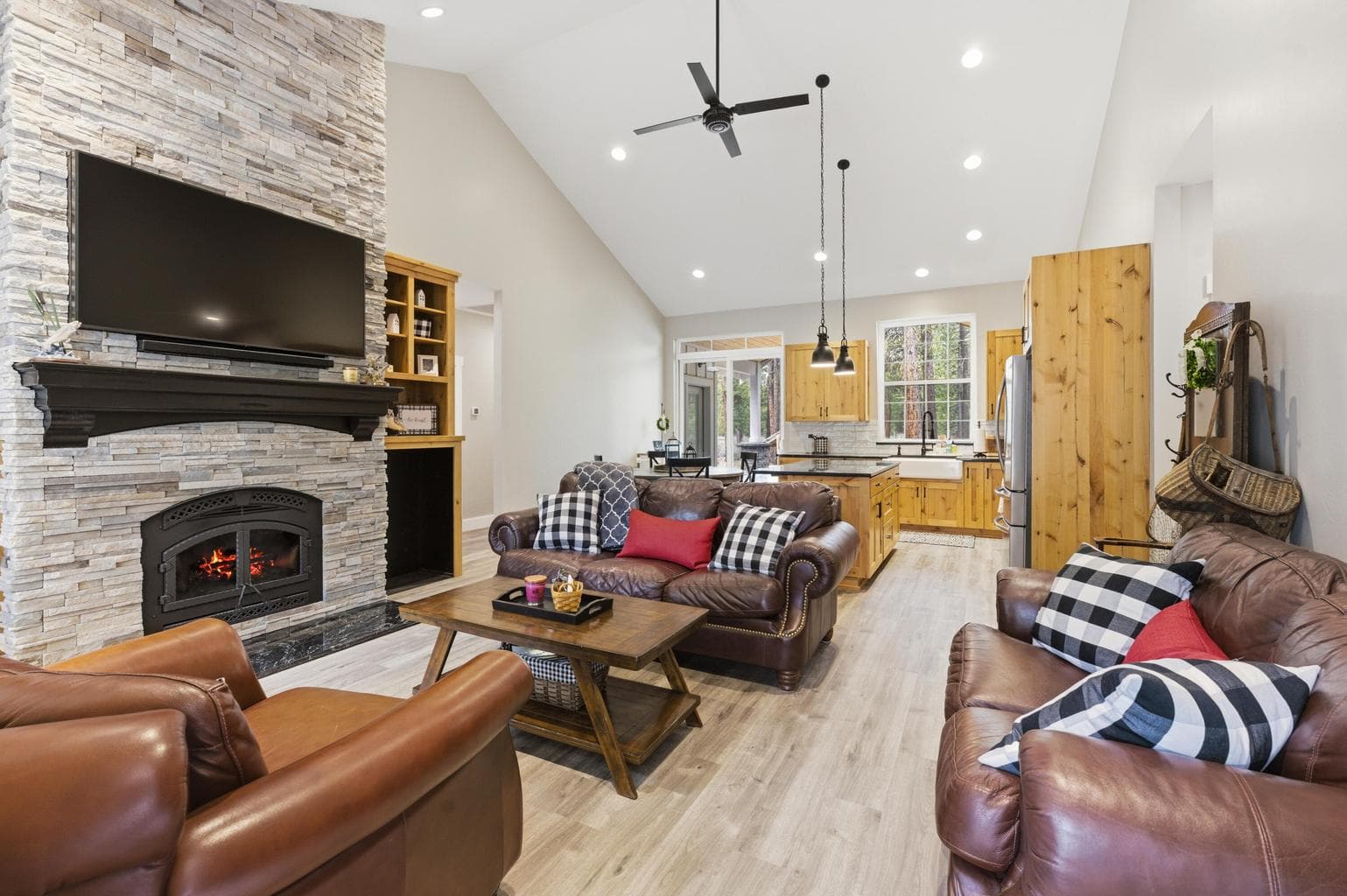 Photo of 51795 Pine Loop 4 of 33