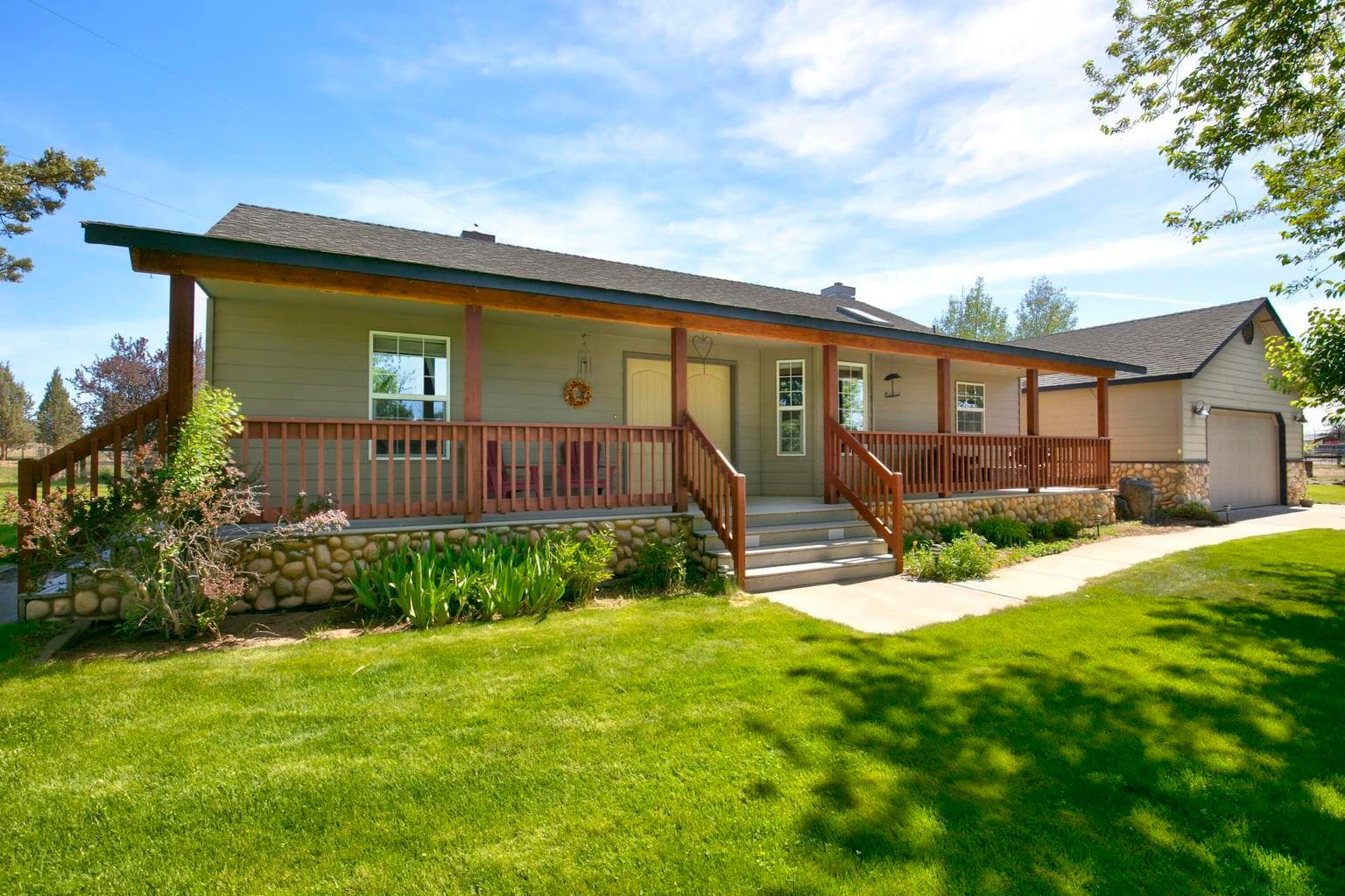 Photo of 12913 Larkmeadow 3 of 35