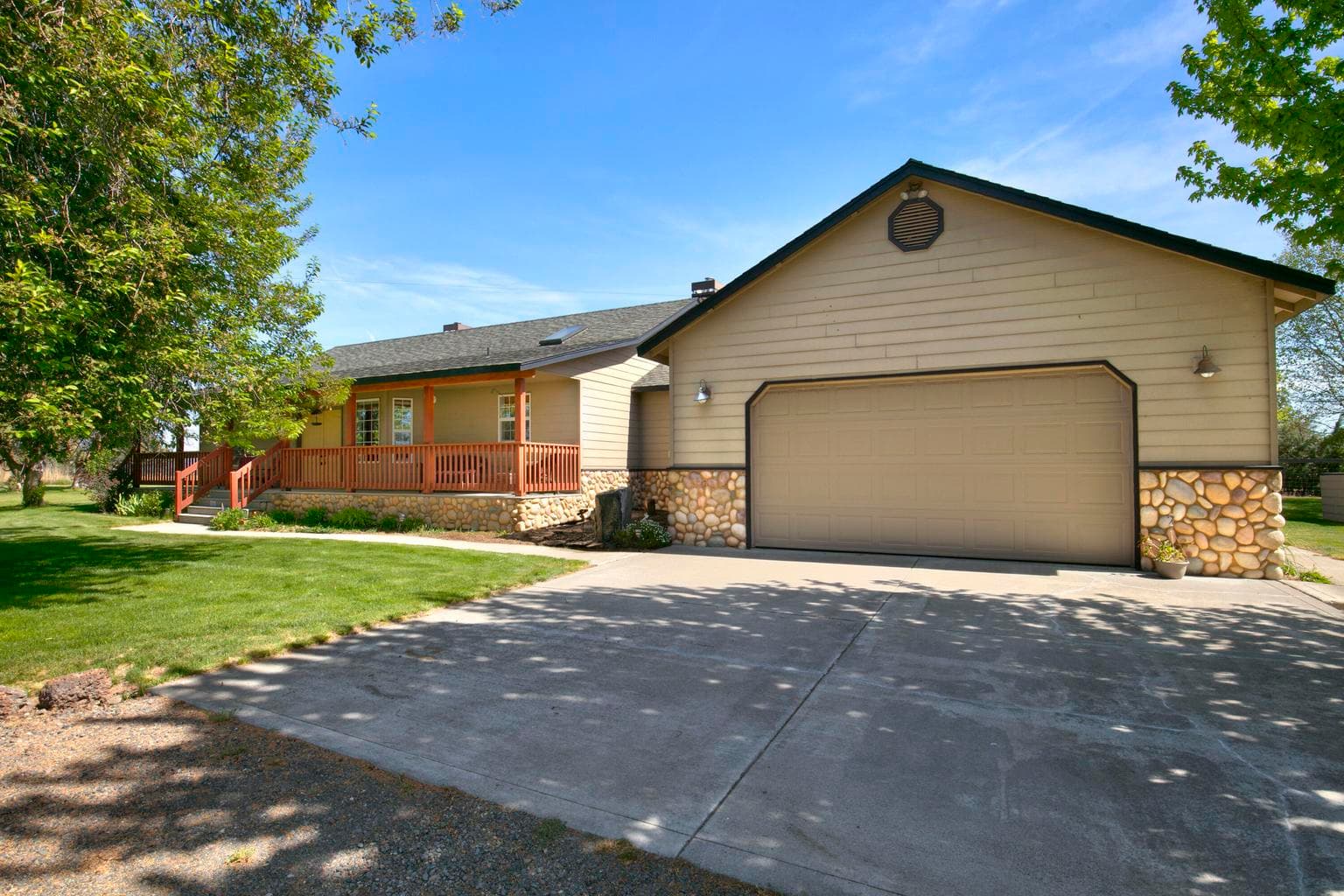 Photo of 12913 Larkmeadow 4 of 35