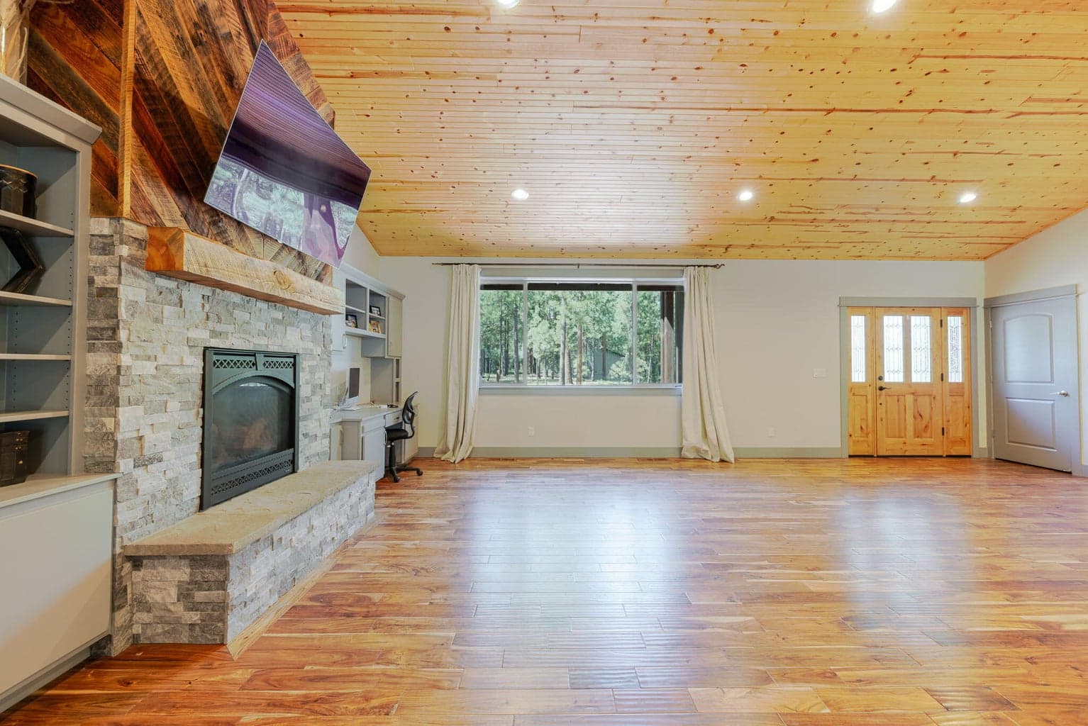 Photo of 14225 Whitewater 4 of 42
