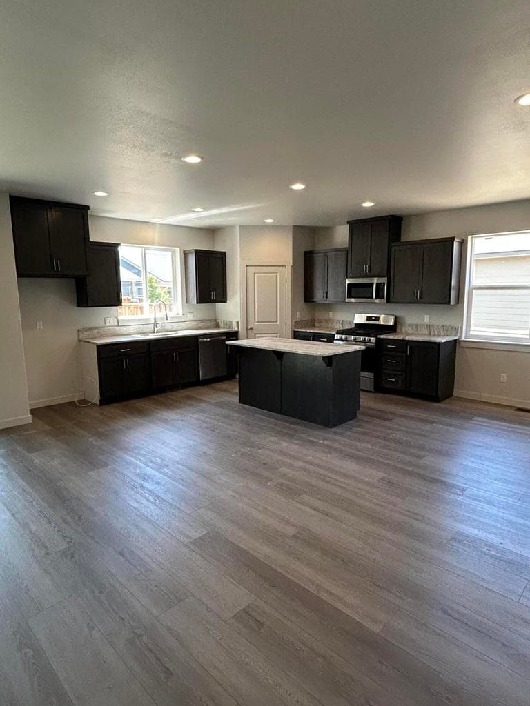 Photo of 3200 Dogwood 2 of 8
