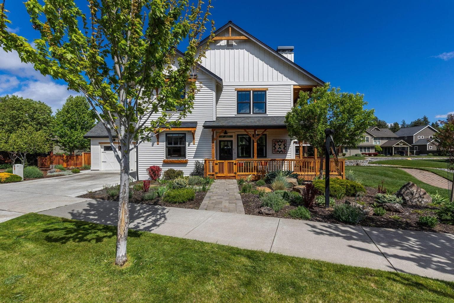 Photo of 608 Birch 2 of 95