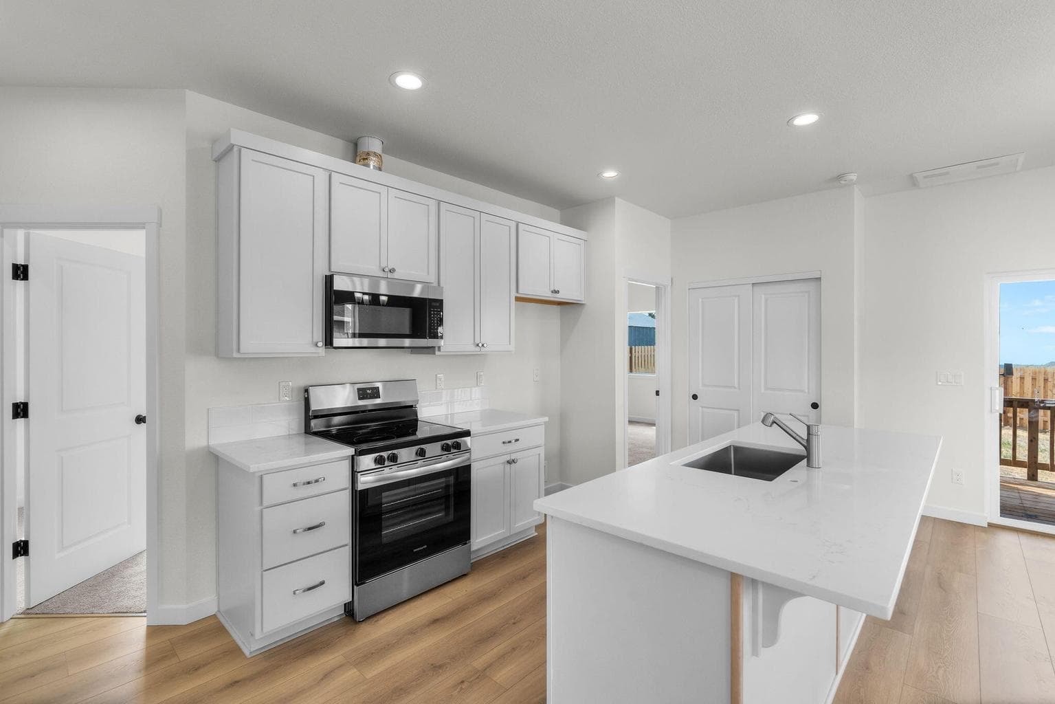 Photo of 512 6th 4 of 26