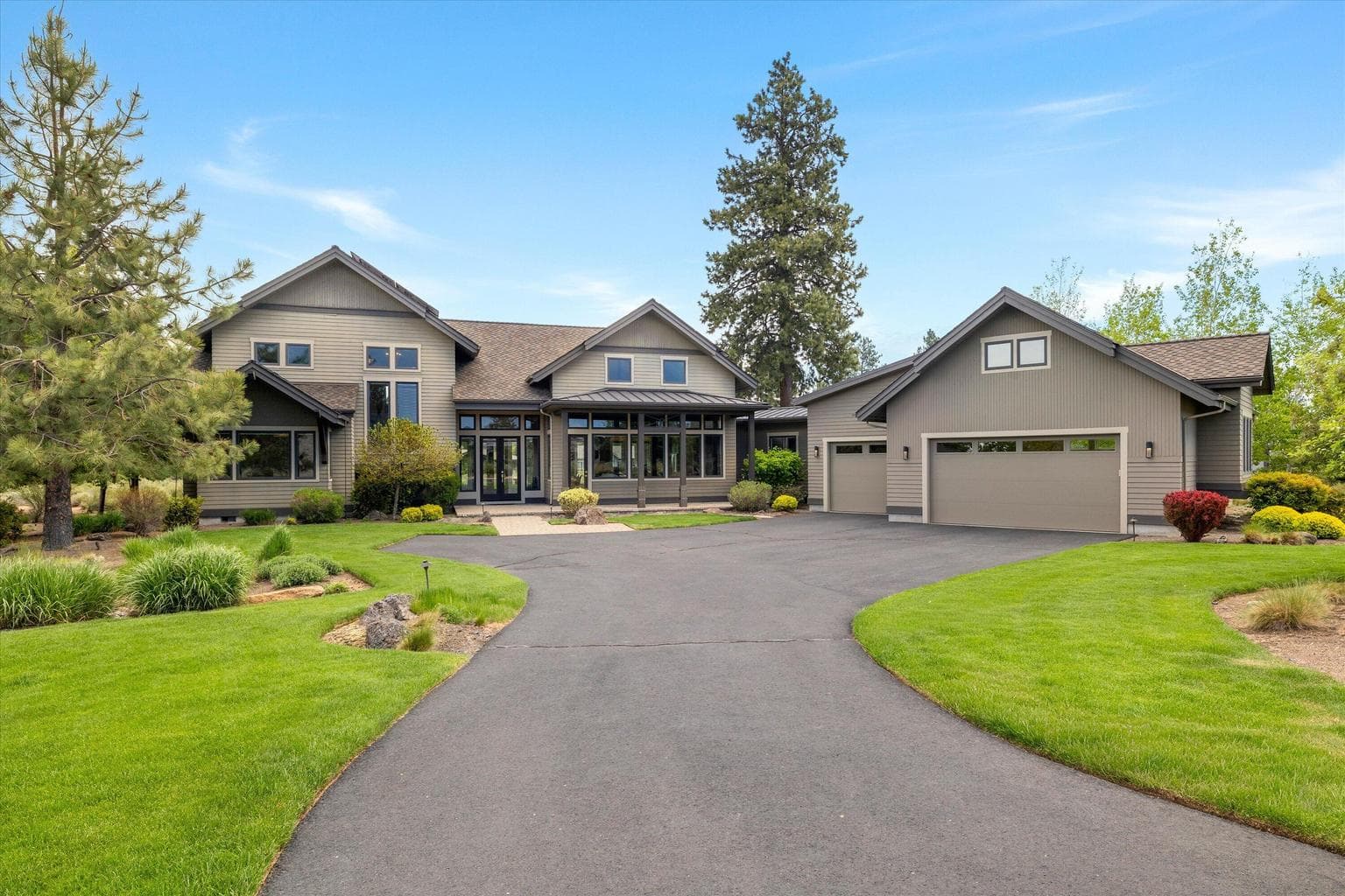 61636 Hosmer Lake