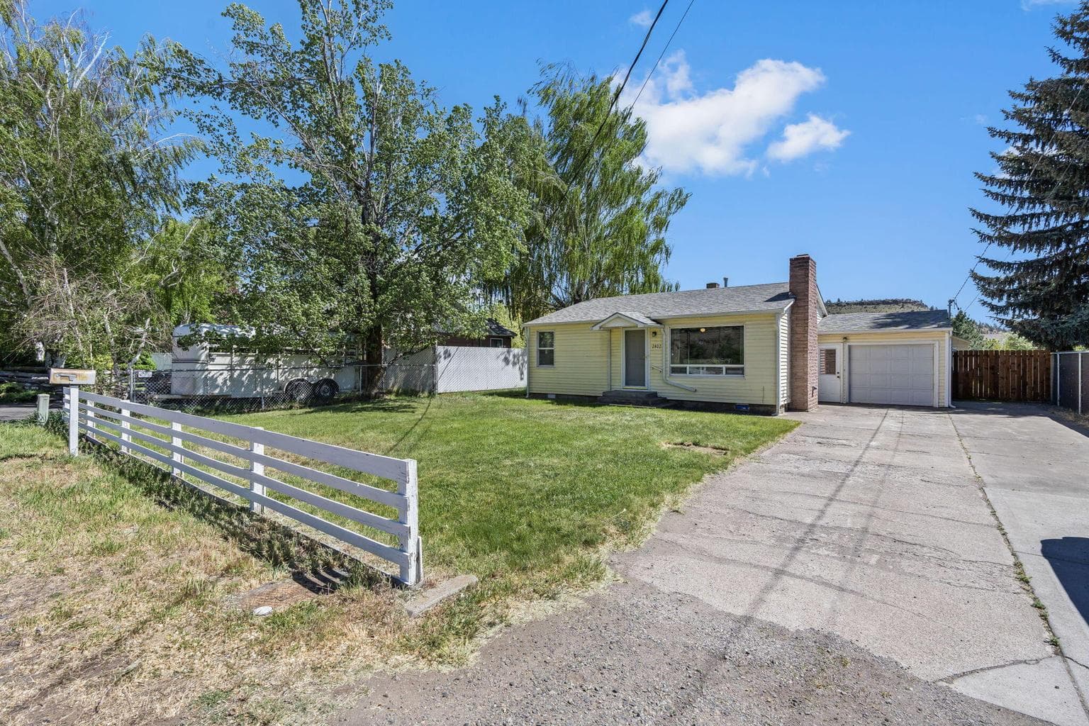 Photo of 2402 3rd 2 of 26