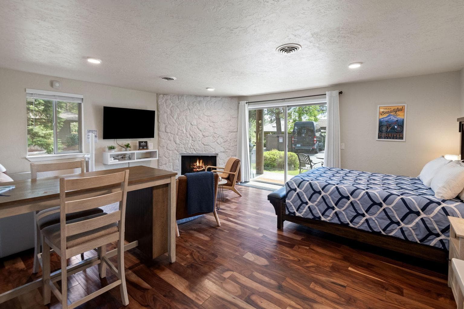 Photo of 17654 Pinnacle 2 of 28
