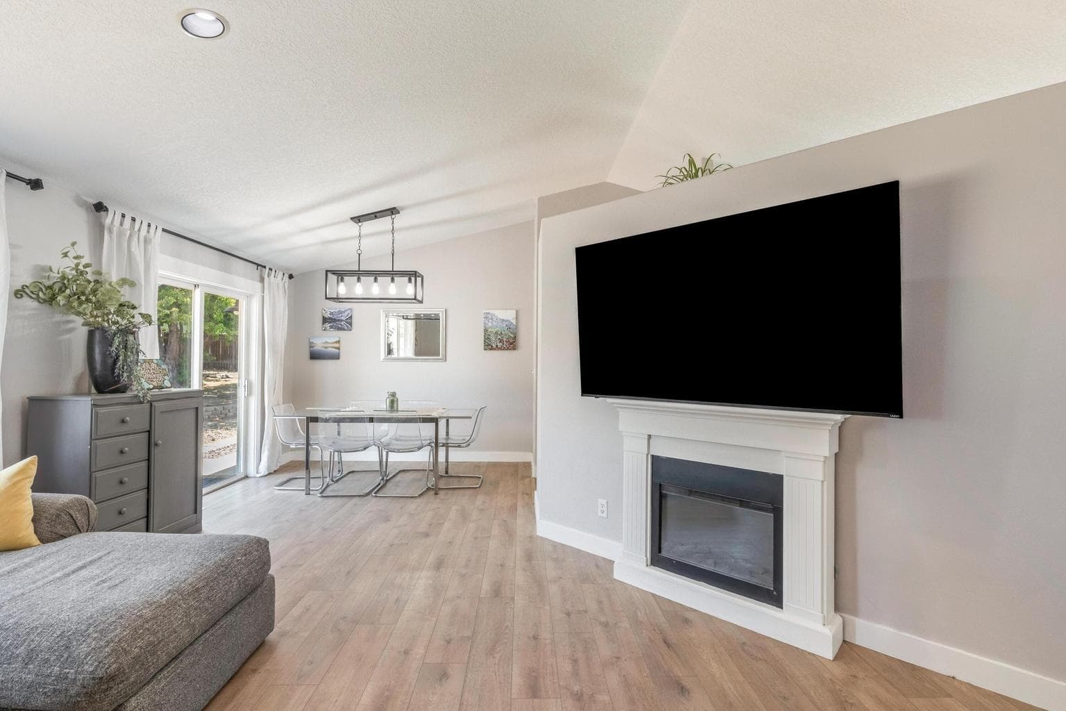 Photo of 1315 Mountain Ash 5 of 31