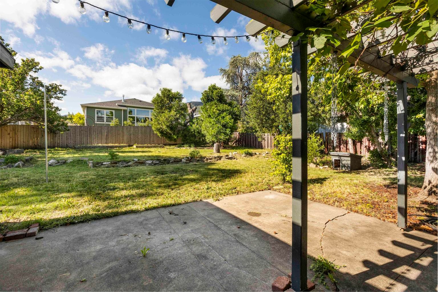 Photo of 374 Cambridge 5 of 34