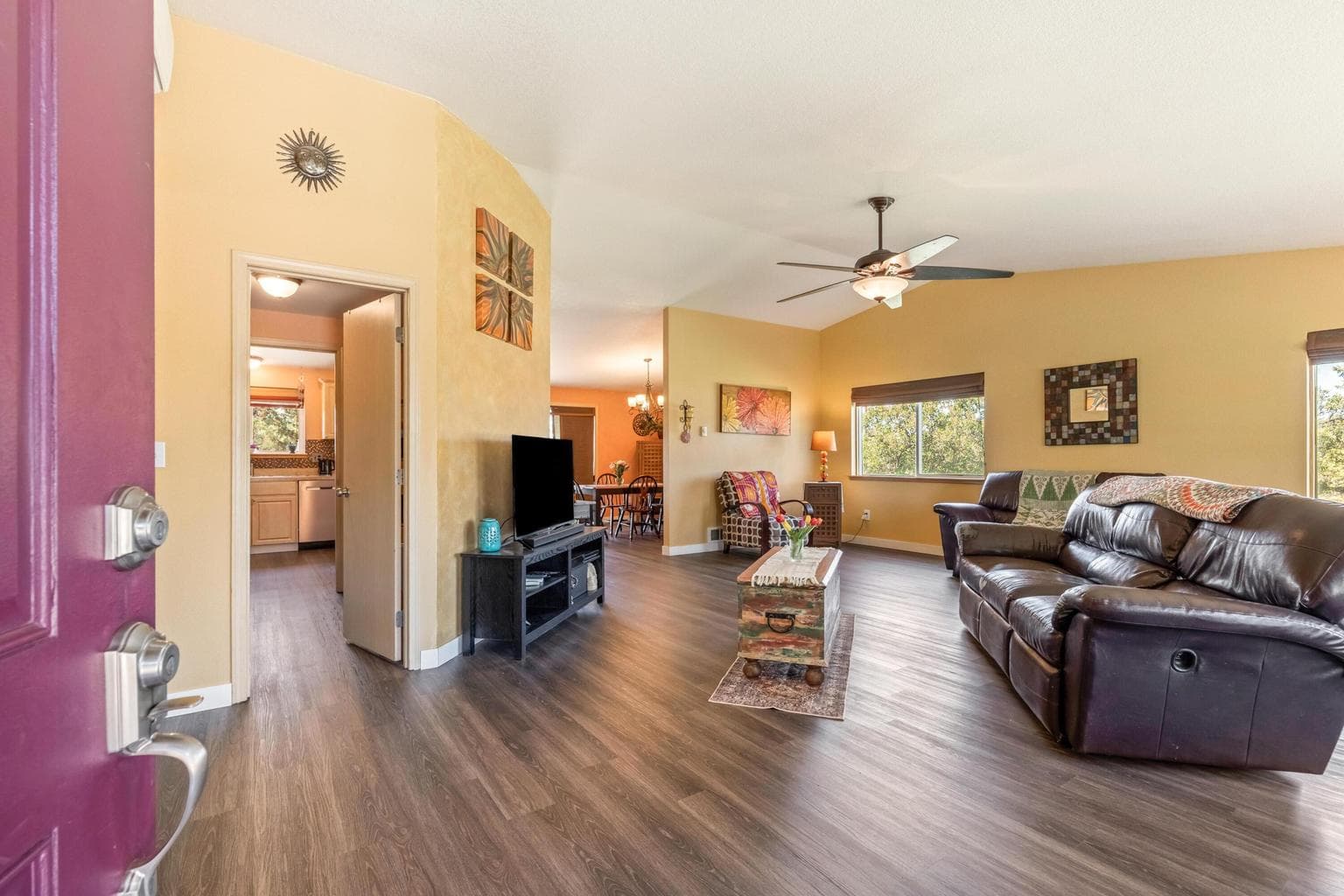 Photo of 5677 49th 4 of 32