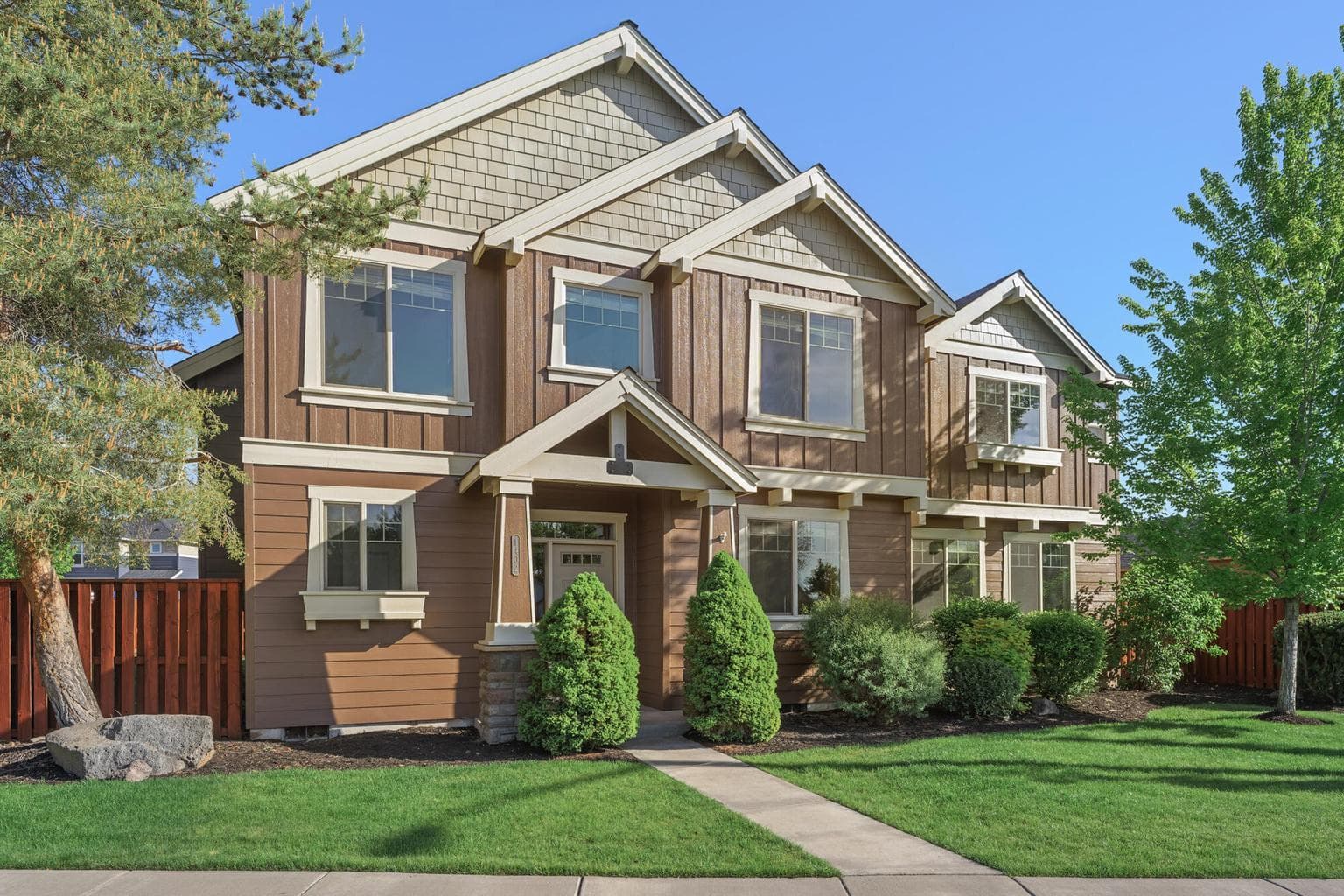 1402 Hudspeth
