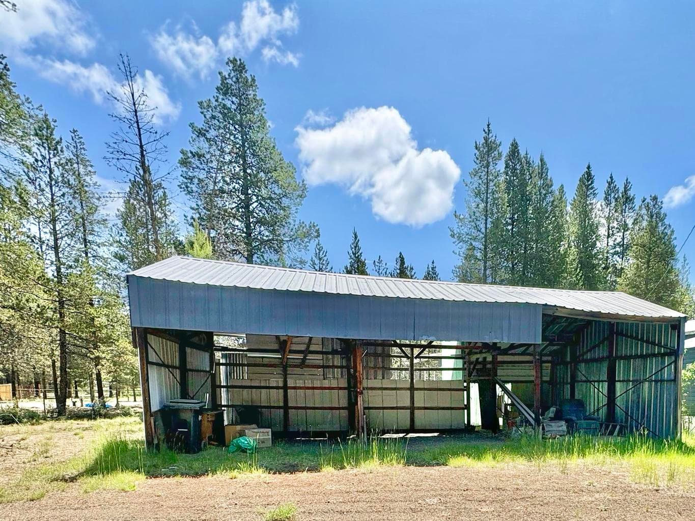 Photo of 16105 Dyke 2 of 19