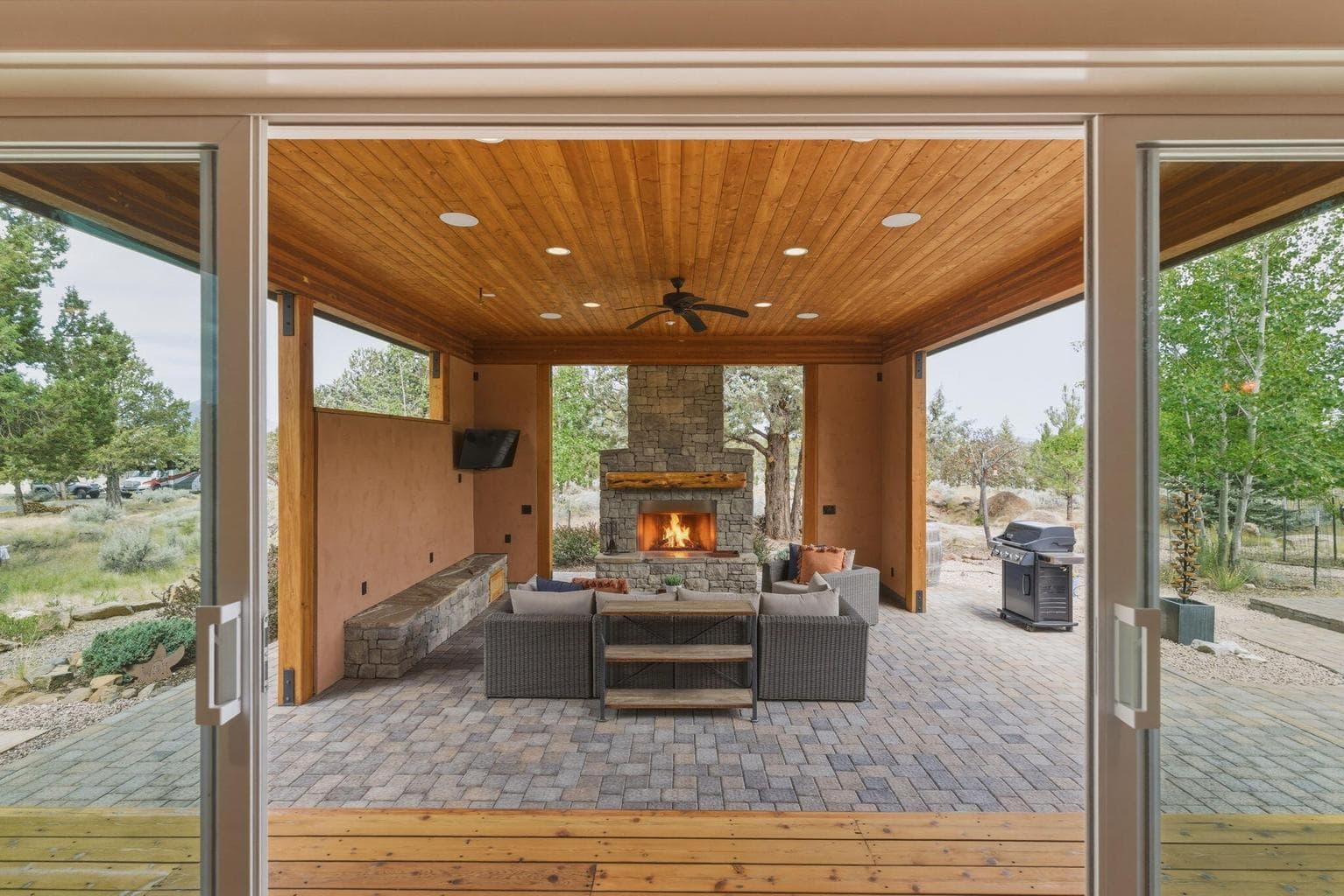 17584 Mountain View