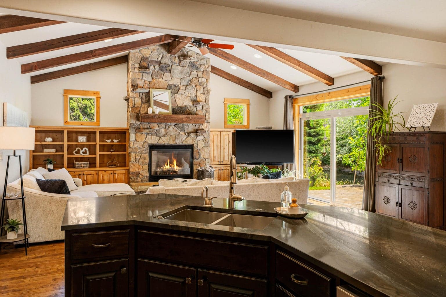Photo of 21125 Bear Creek 5 of 71