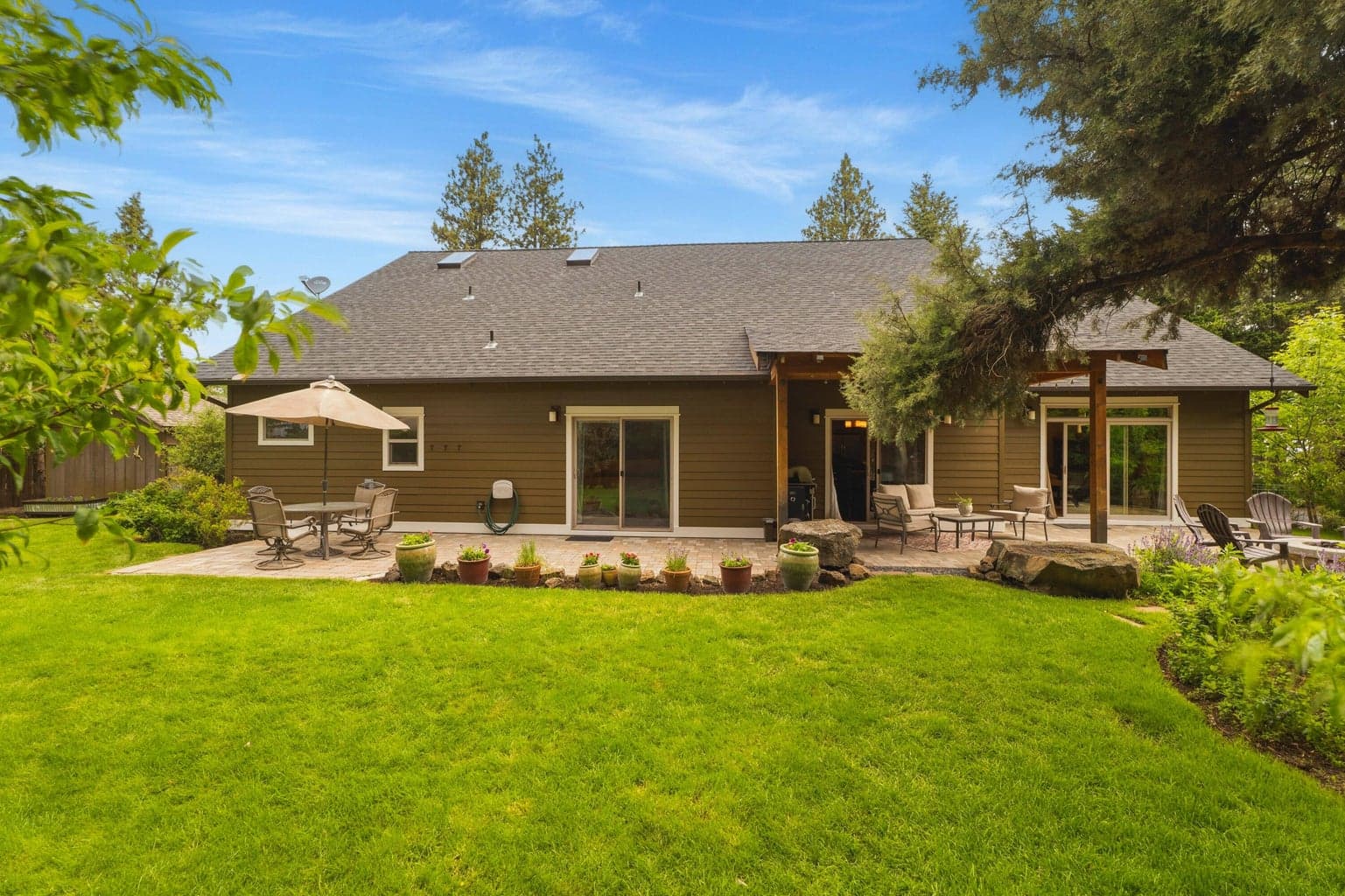 Photo of 21125 Bear Creek 4 of 71