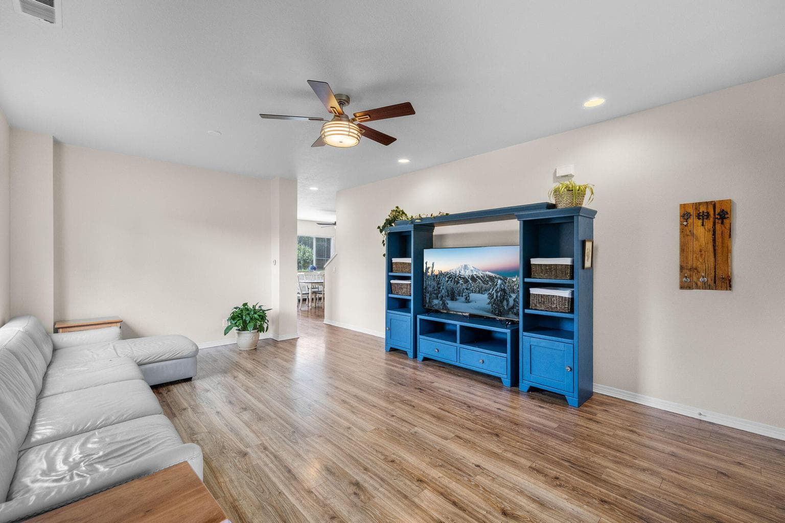 Photo of 2800 49th 4 of 30