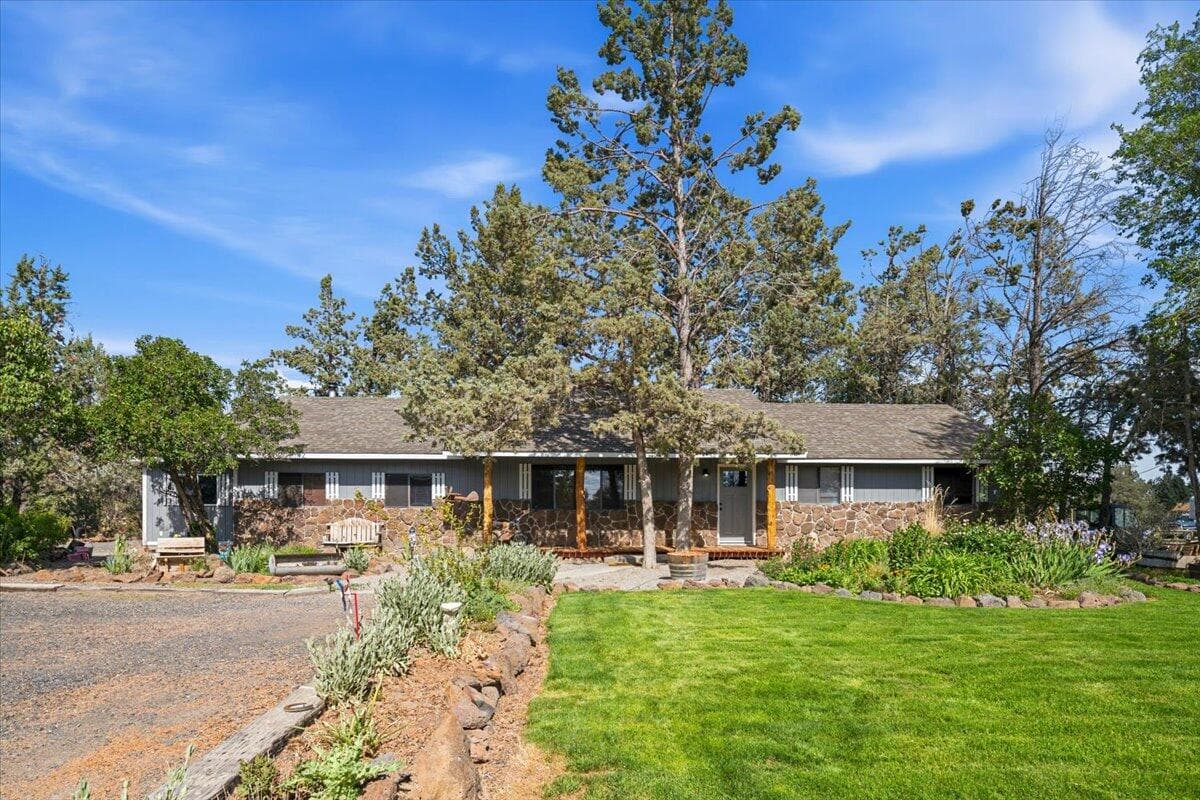 Photo of 8516 33rd 3 of 51