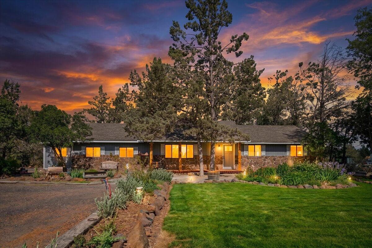 Photo of 8516 33rd 5 of 51