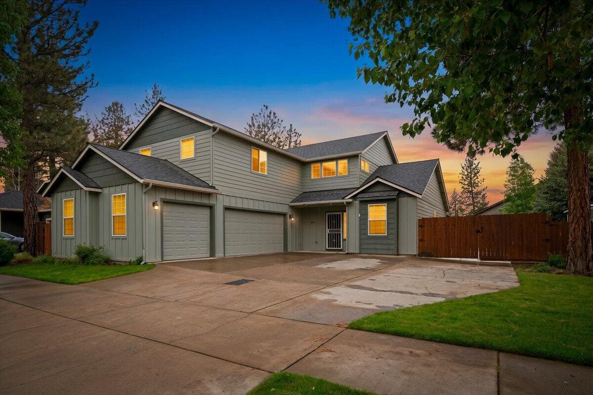 Photo of 623 Freemont 1 of 39