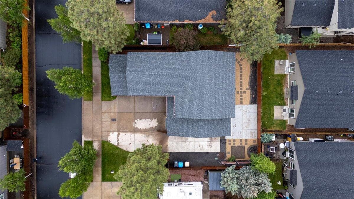 Photo of 623 Freemont 2 of 39