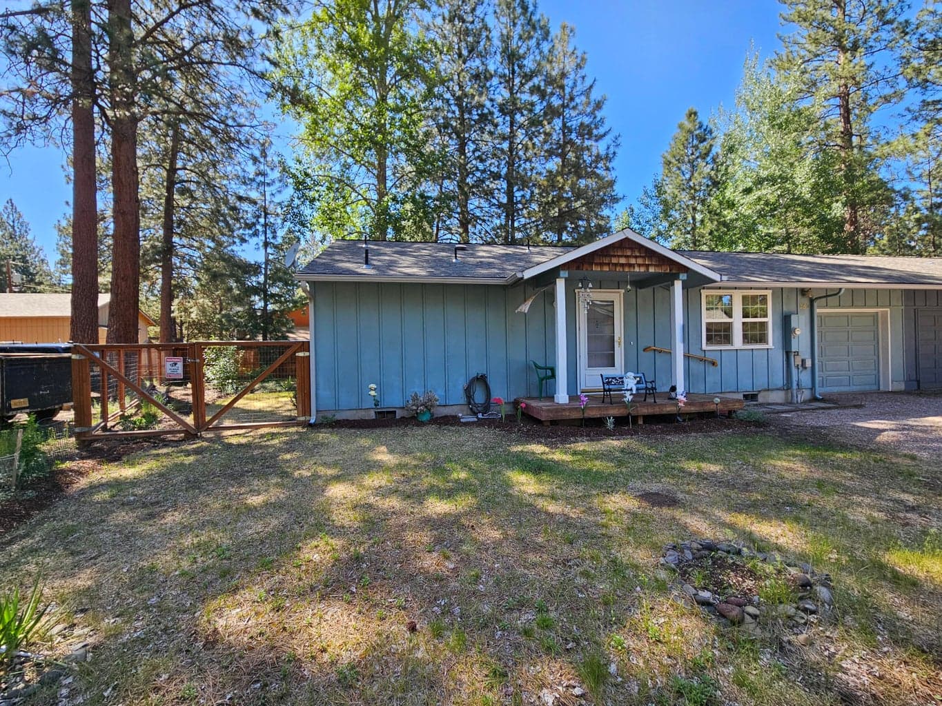369 St Helens, Sisters, OR, 97759 property photo