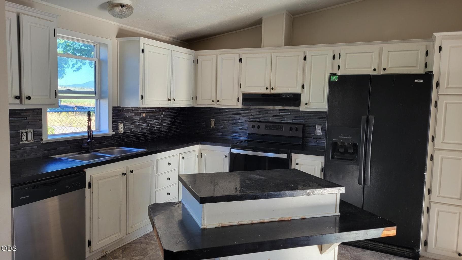 Photo of 513 9th 5 of 16