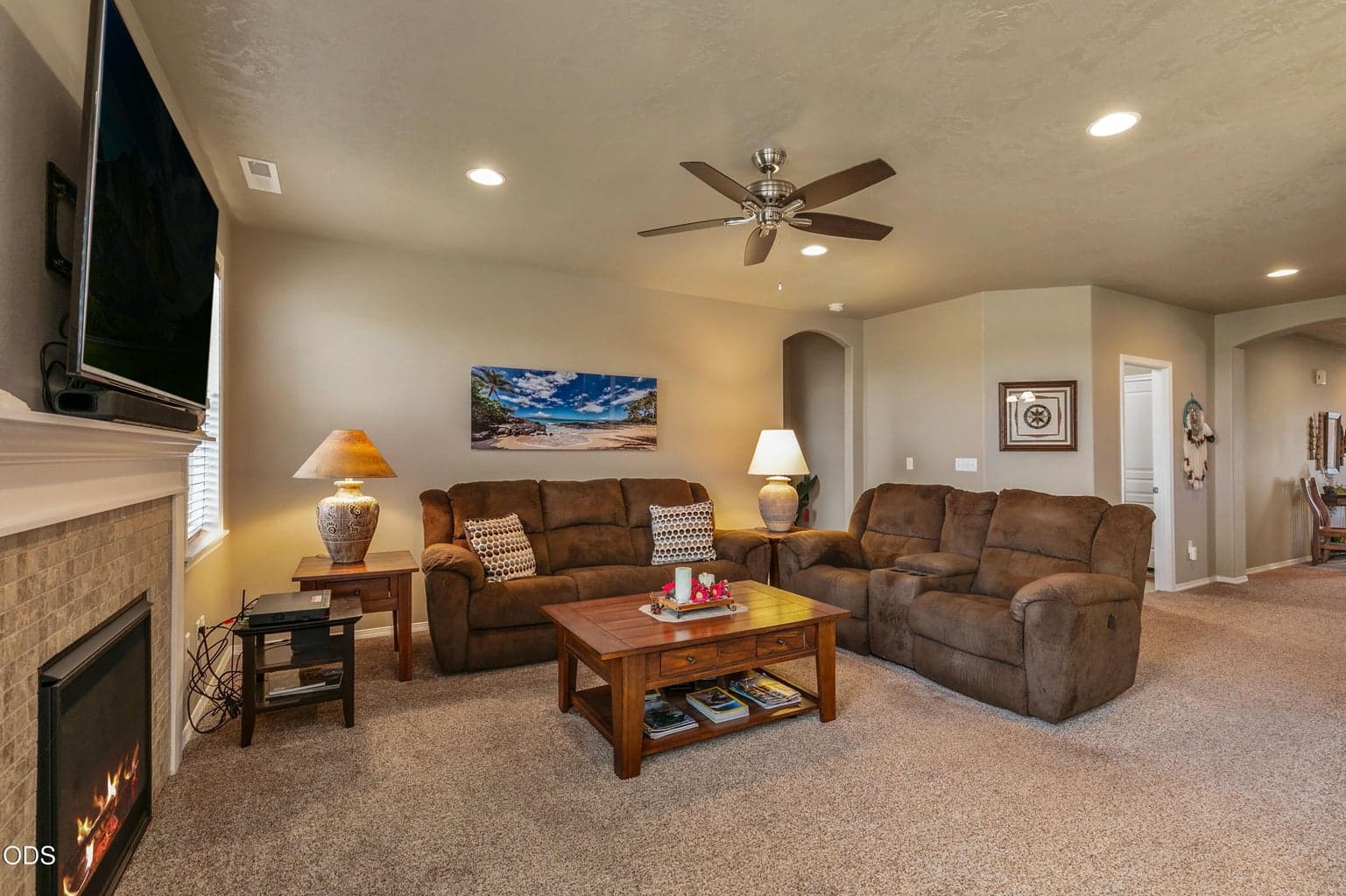 Photo of 2727 6th 4 of 19