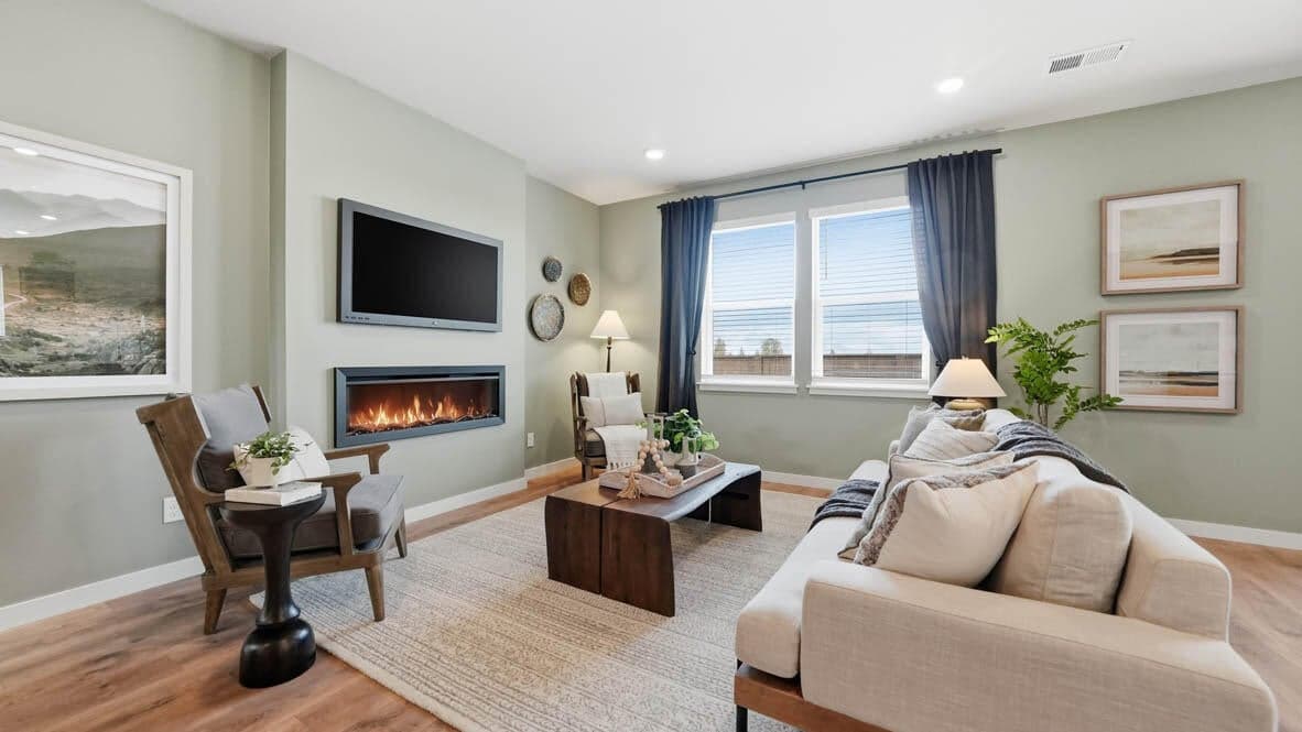 Photo of 21253 Pelee 2 of 28