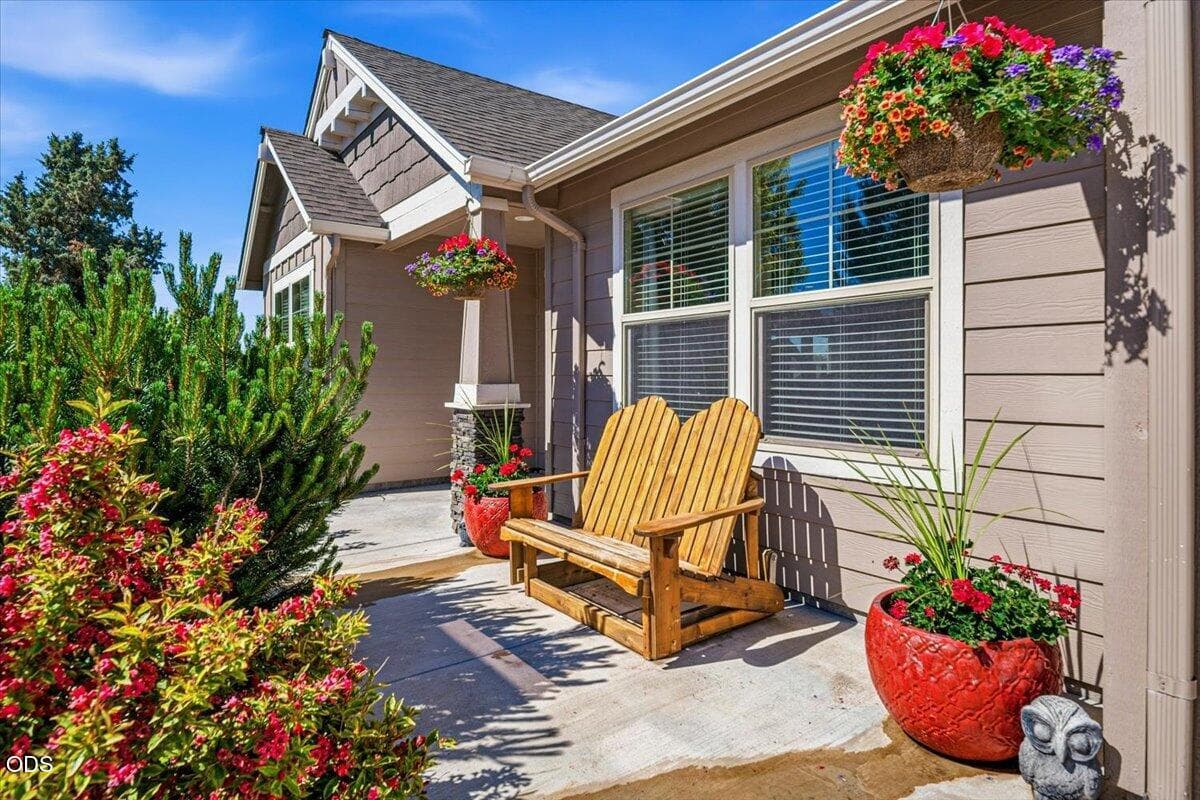 Photo of 9265 12th 4 of 49