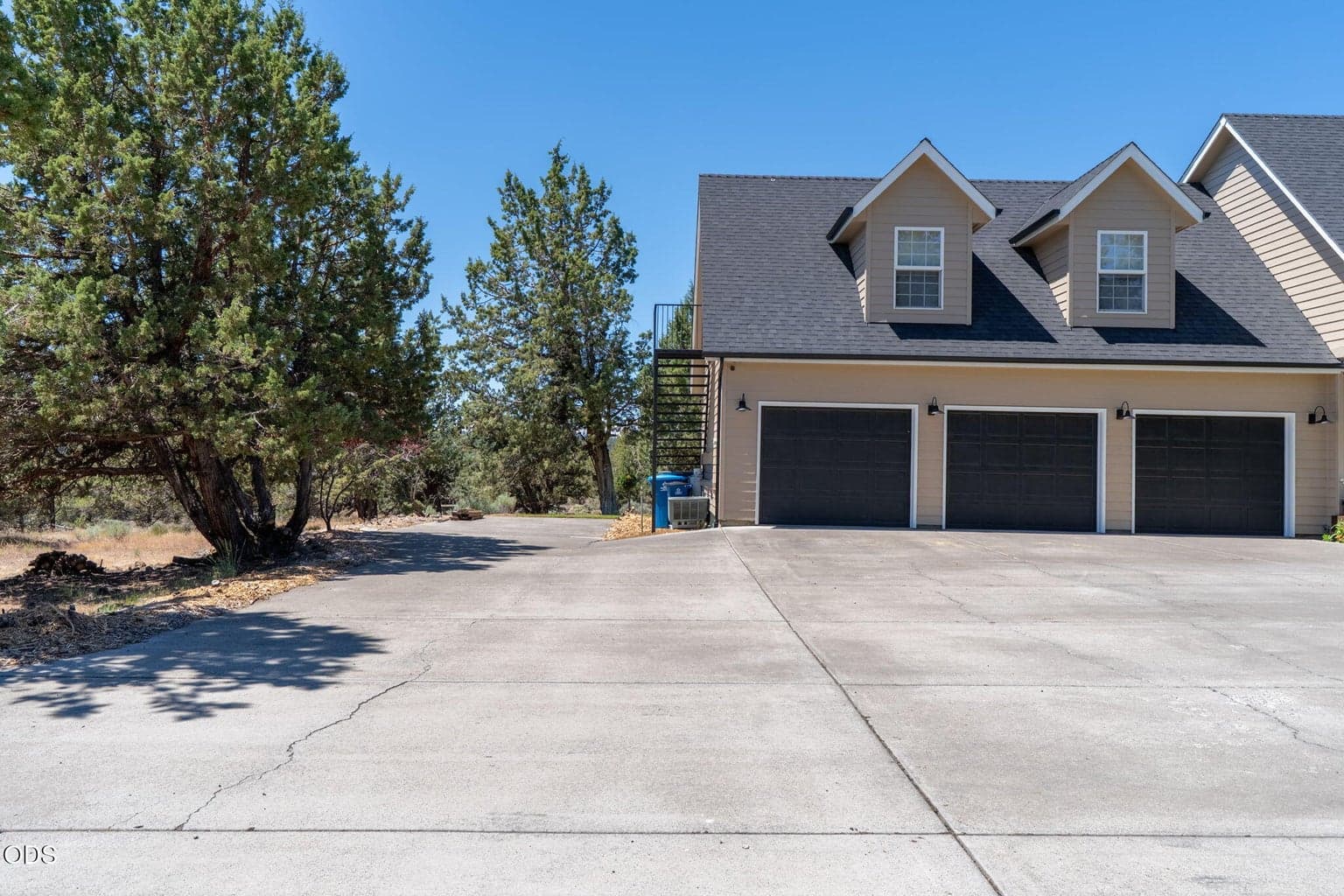 Photo of 1433 77th 2 of 91