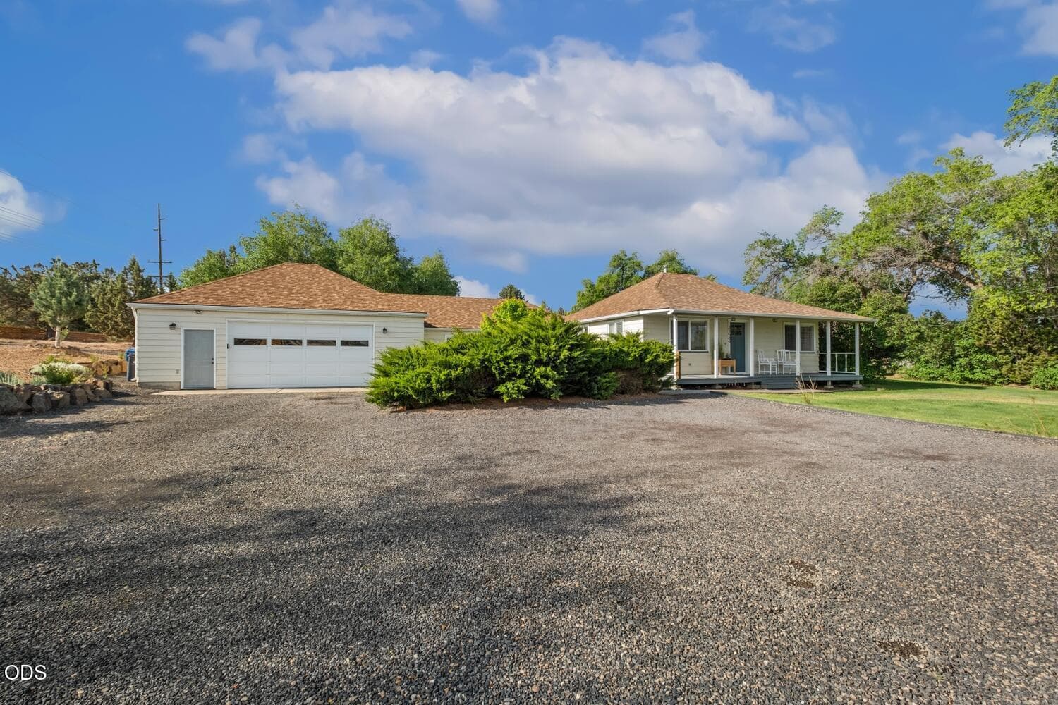 Photo of 21589 Bear Creek 3 of 57