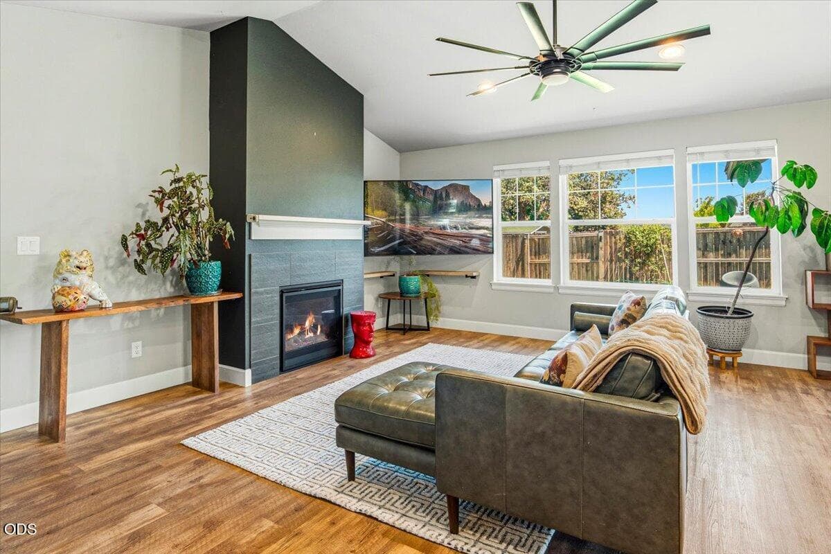 Photo of 270 33rd 5 of 31
