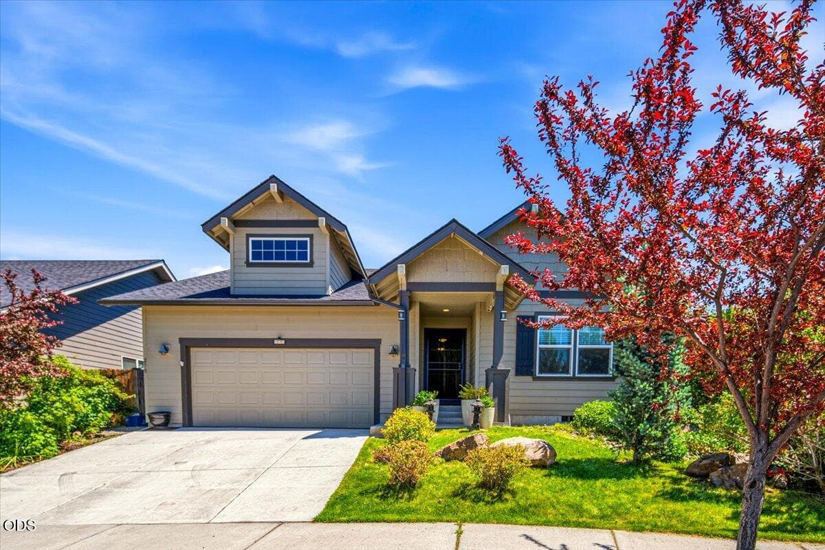 Photo of 270 33rd 3 of 31