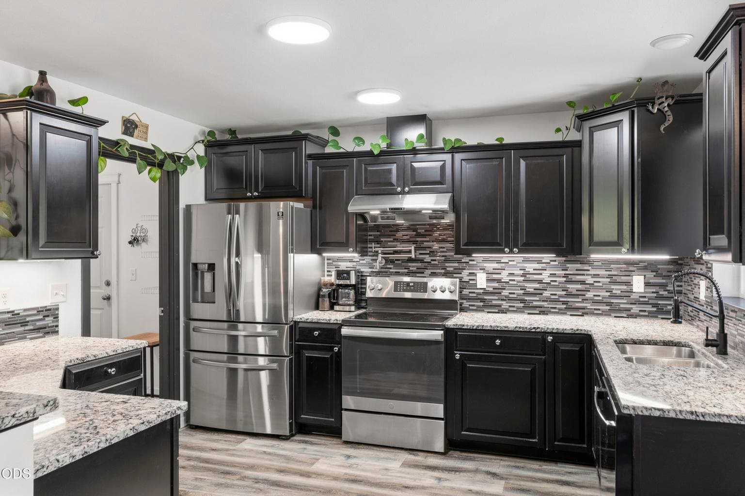 Photo of 53770 Boundary 3 of 51