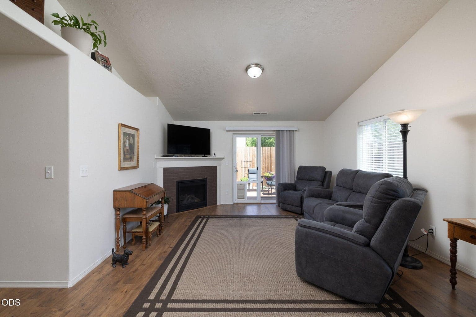 Photo of 440 31st 4 of 24
