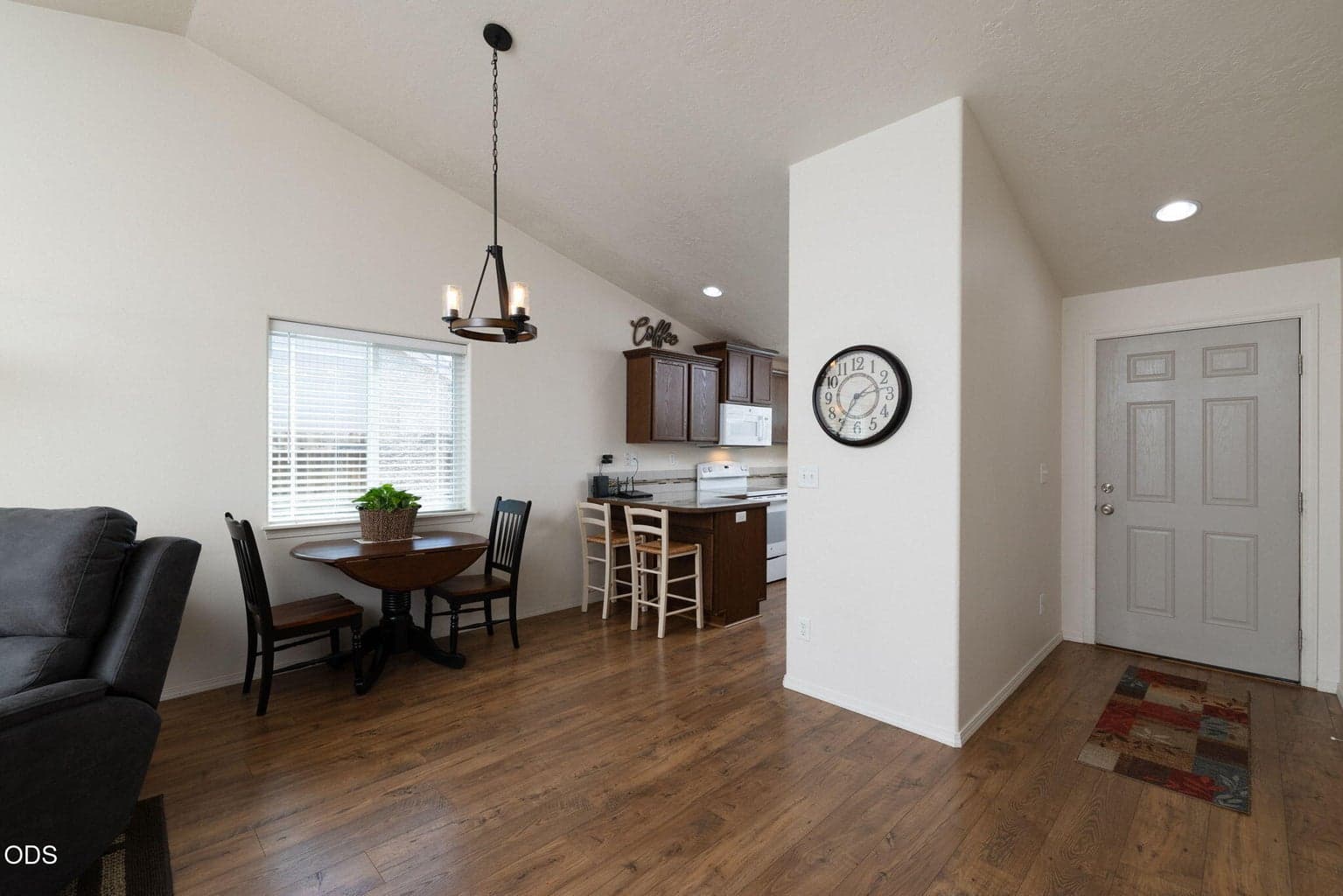 Photo of 440 31st 5 of 24