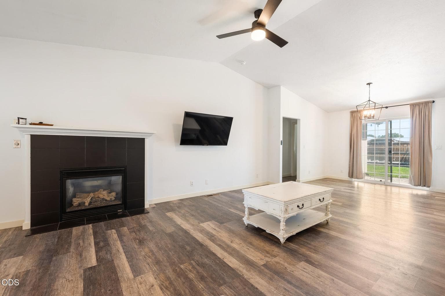 Photo of 723 Stoneridge 4 of 23