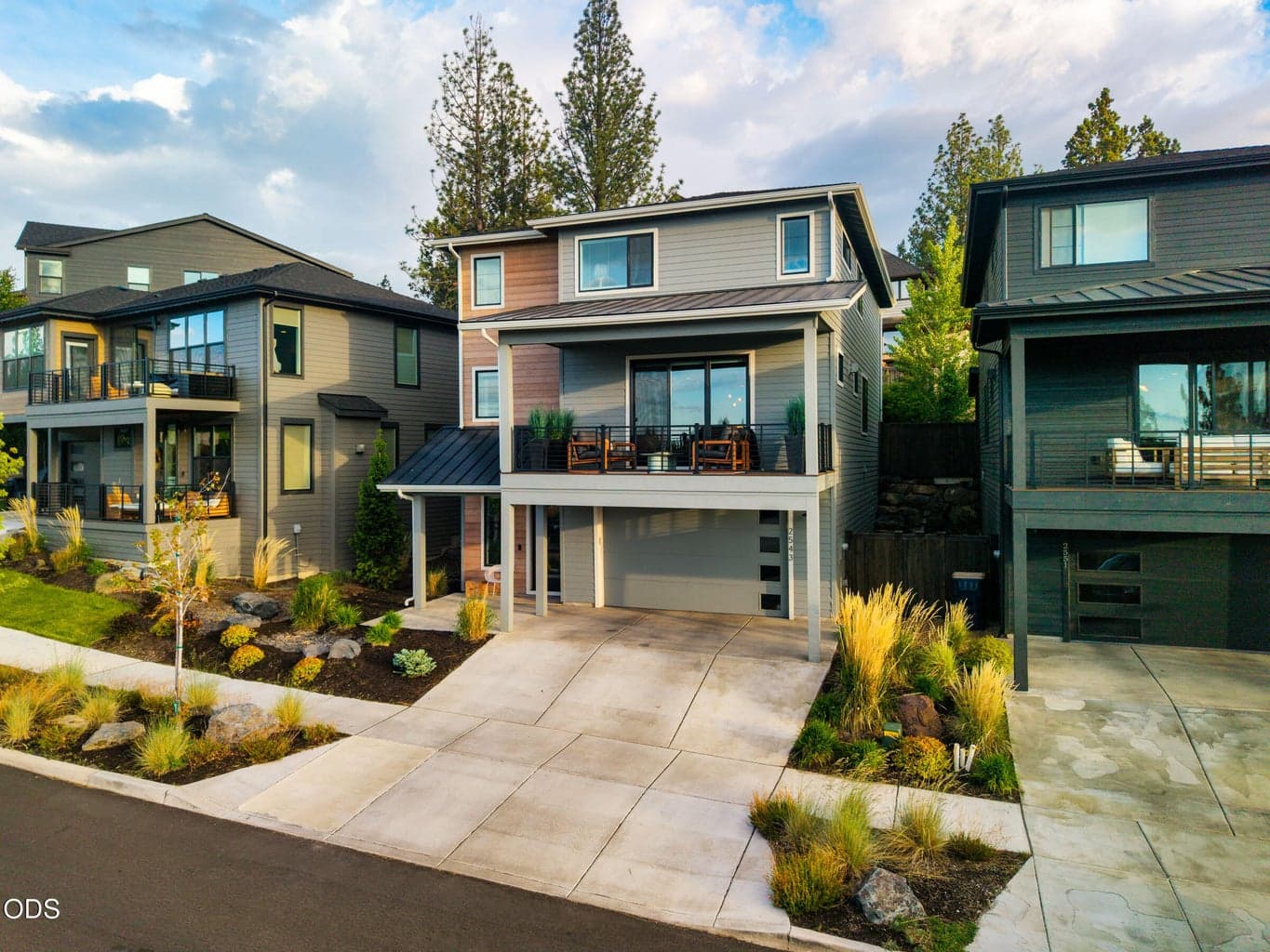 3 story home on a fantastic quiet cul-de-sac