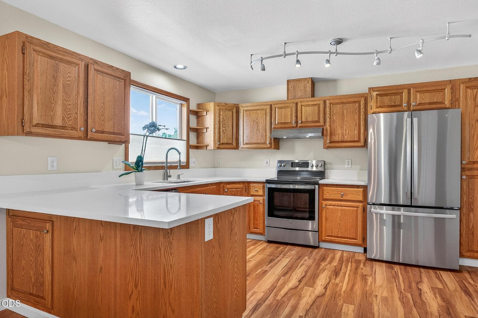 Photo of 2990 Wells Acres 5 of 39