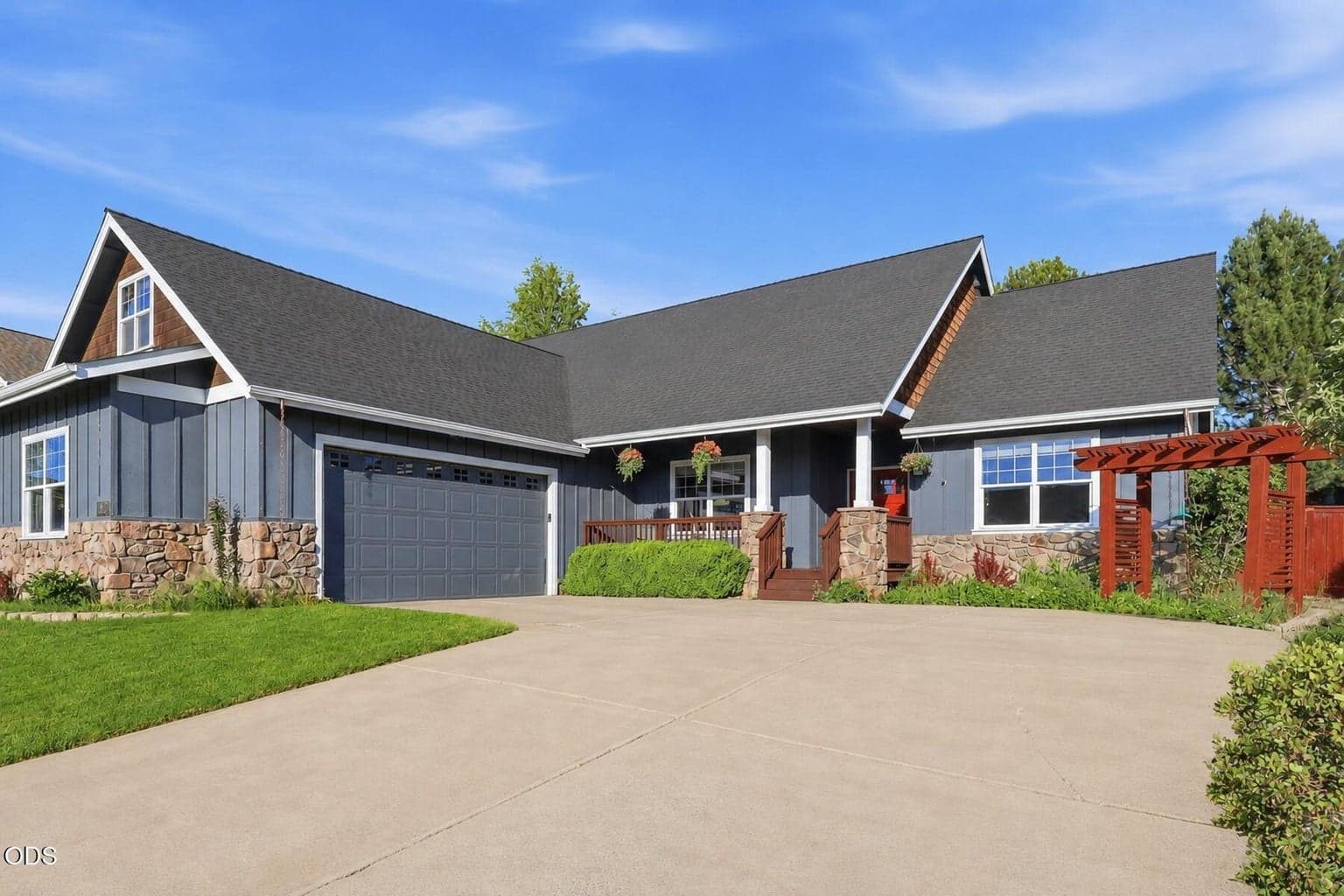 Photo of 61172 Hilmer Creek 3 of 44