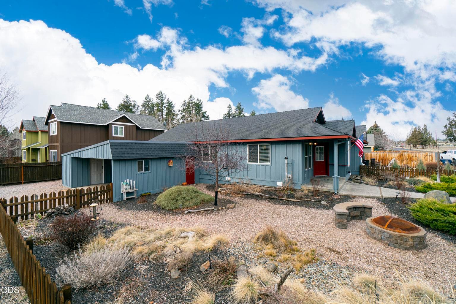 Photo of 747 Black Butte 2 of 20