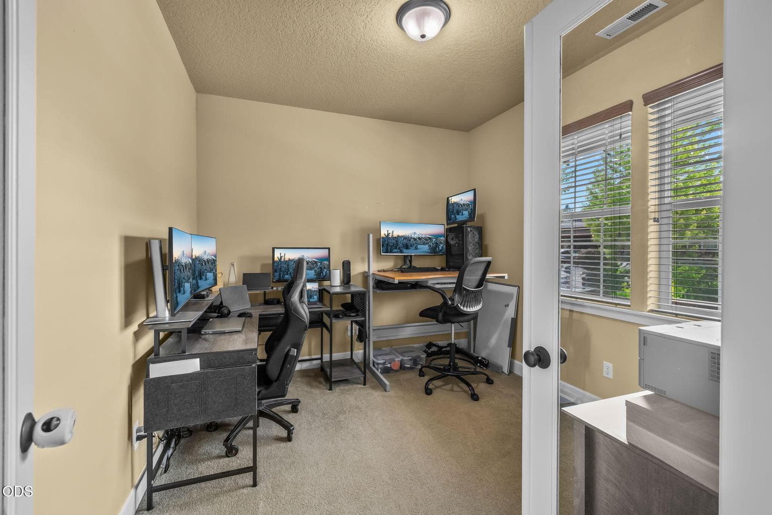 Photo of 21184 Silverado Valley 4 of 37