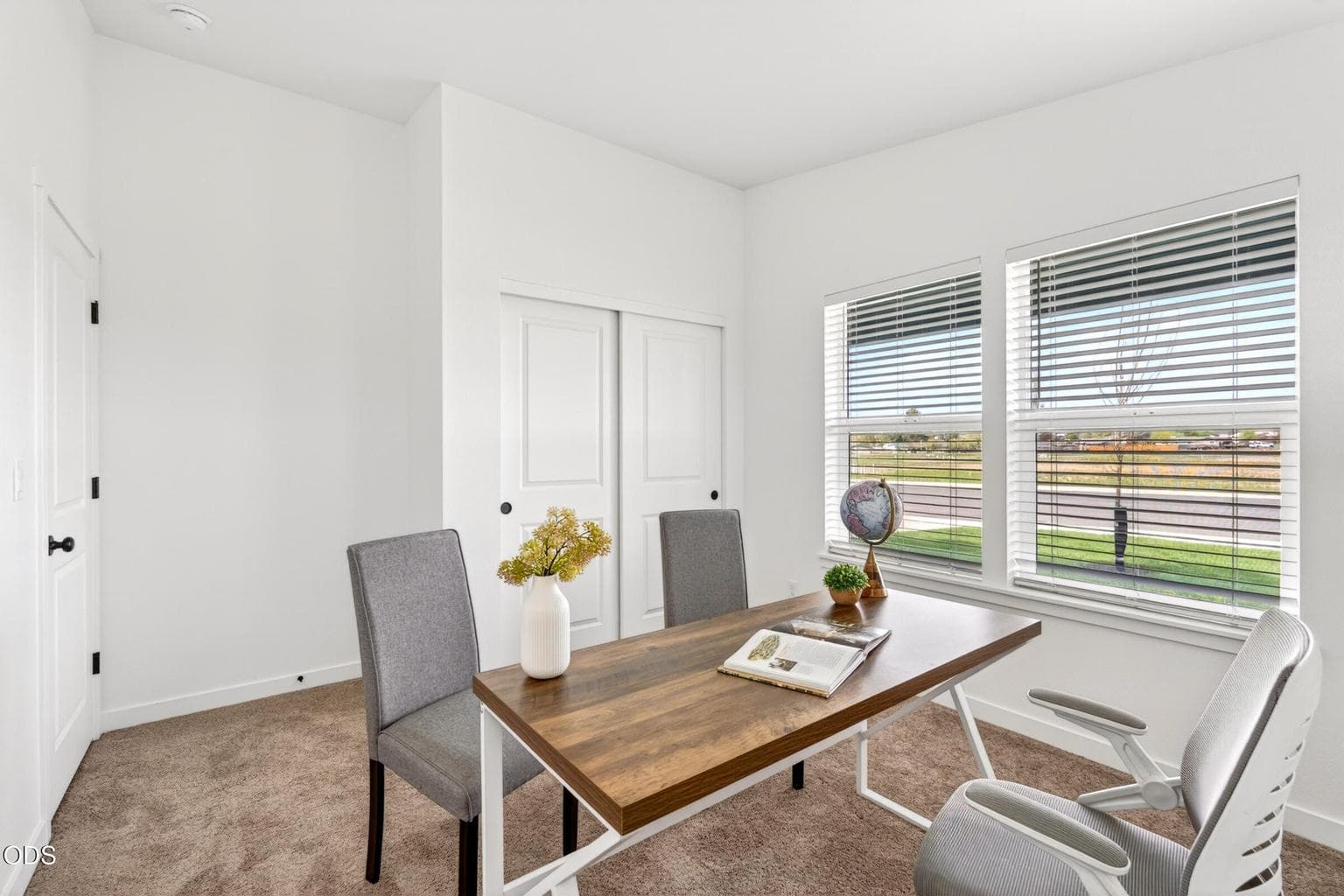 Photos of similar model. Actual floor plan and finishes may vary
