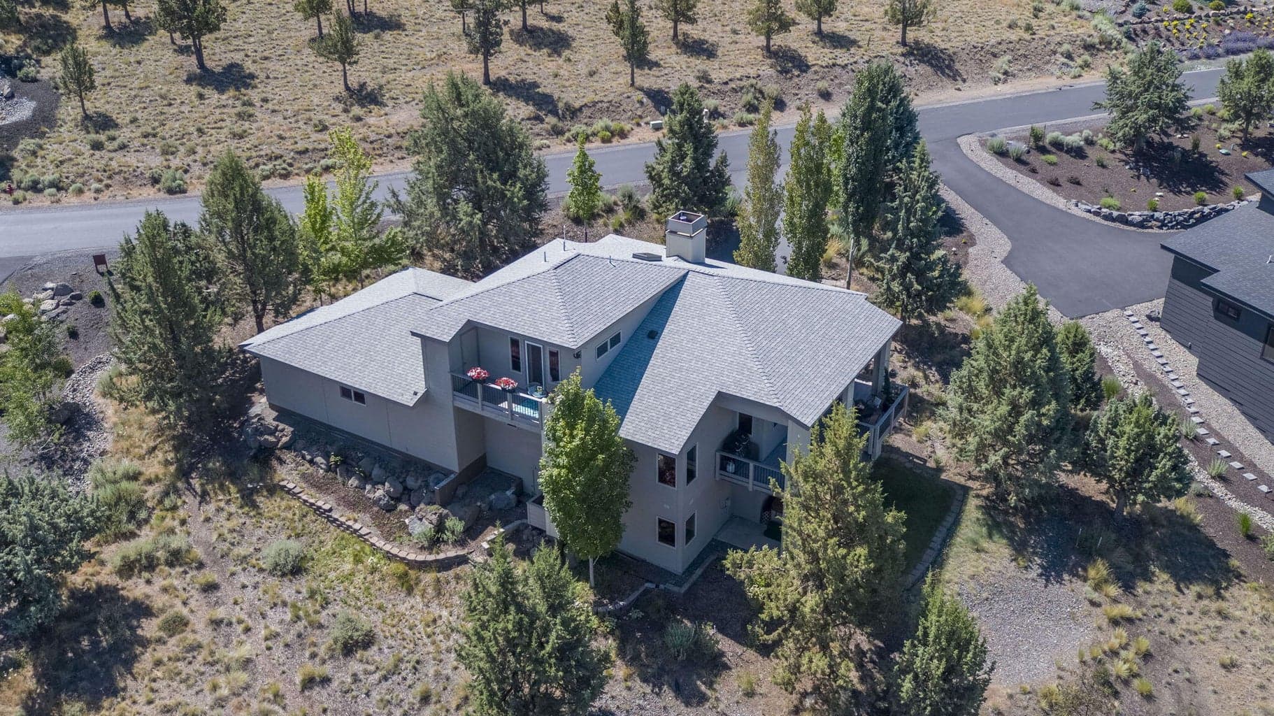 893 Highland View
