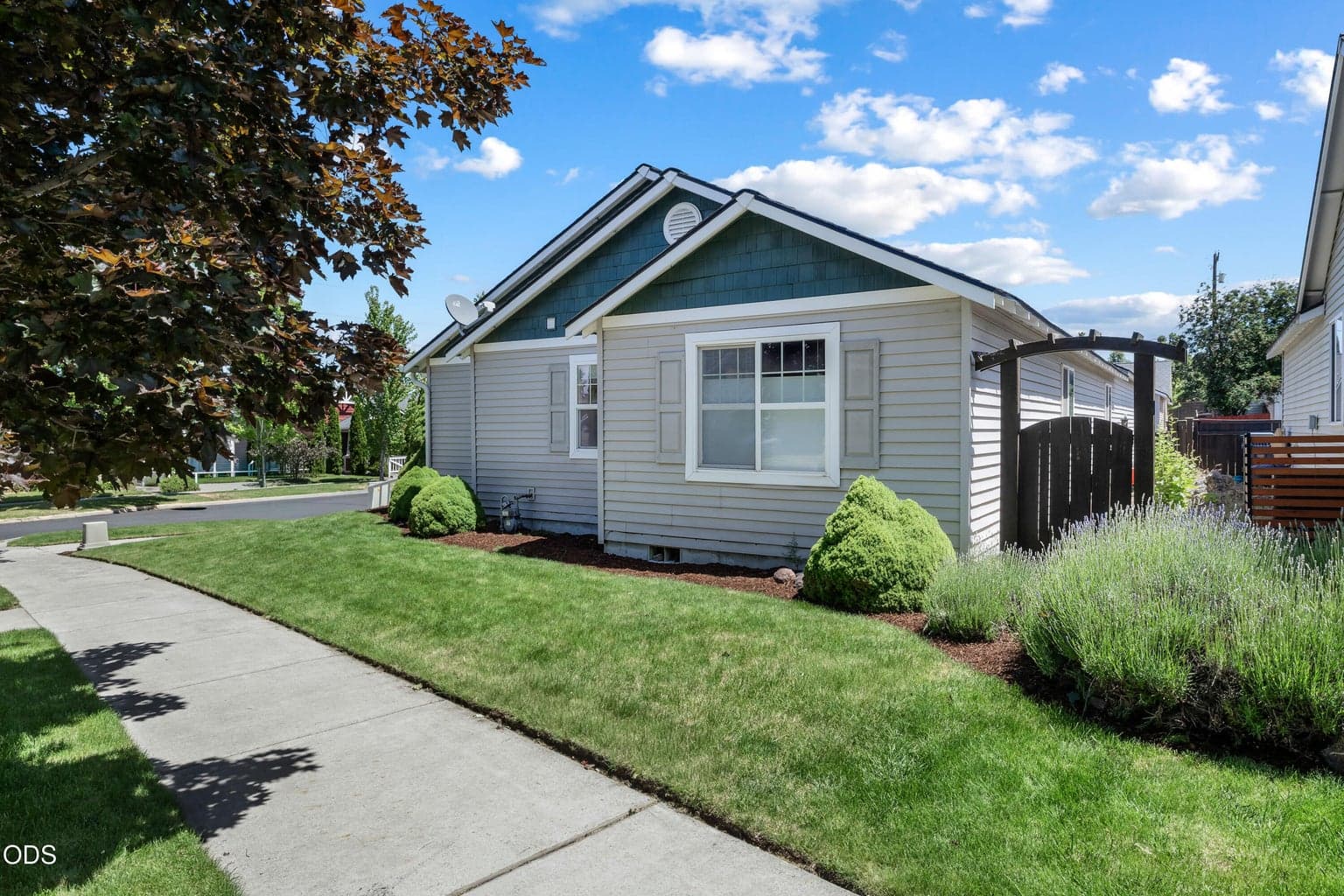 Photo of 20535 Sunderland 3 of 40