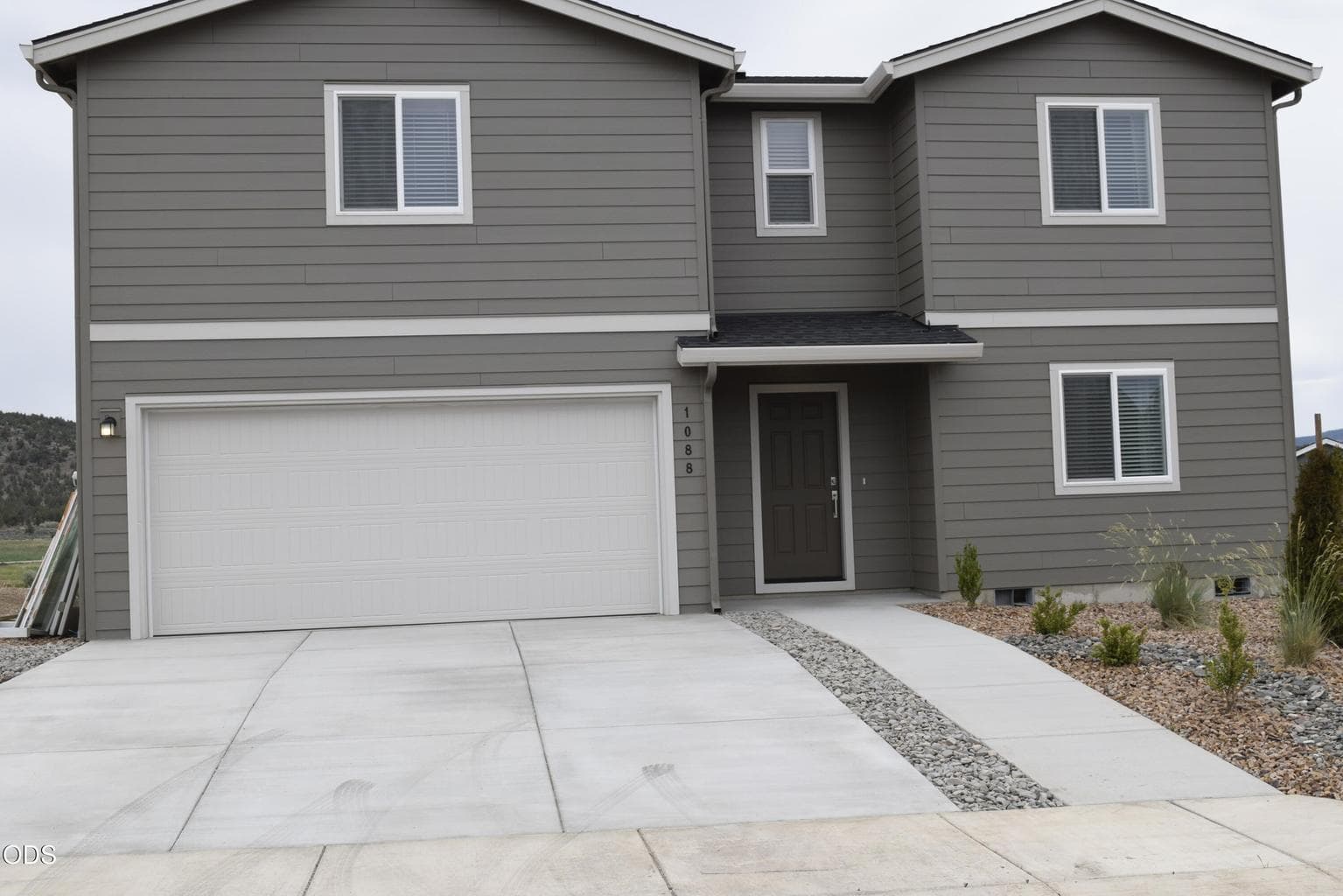 Photo of 1088 Cobbleridge 2 of 40