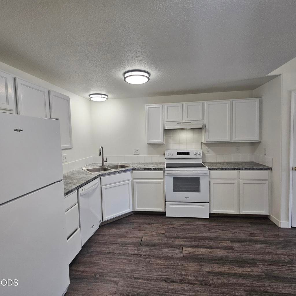 Photo of 2746 Umatilla 3 of 16