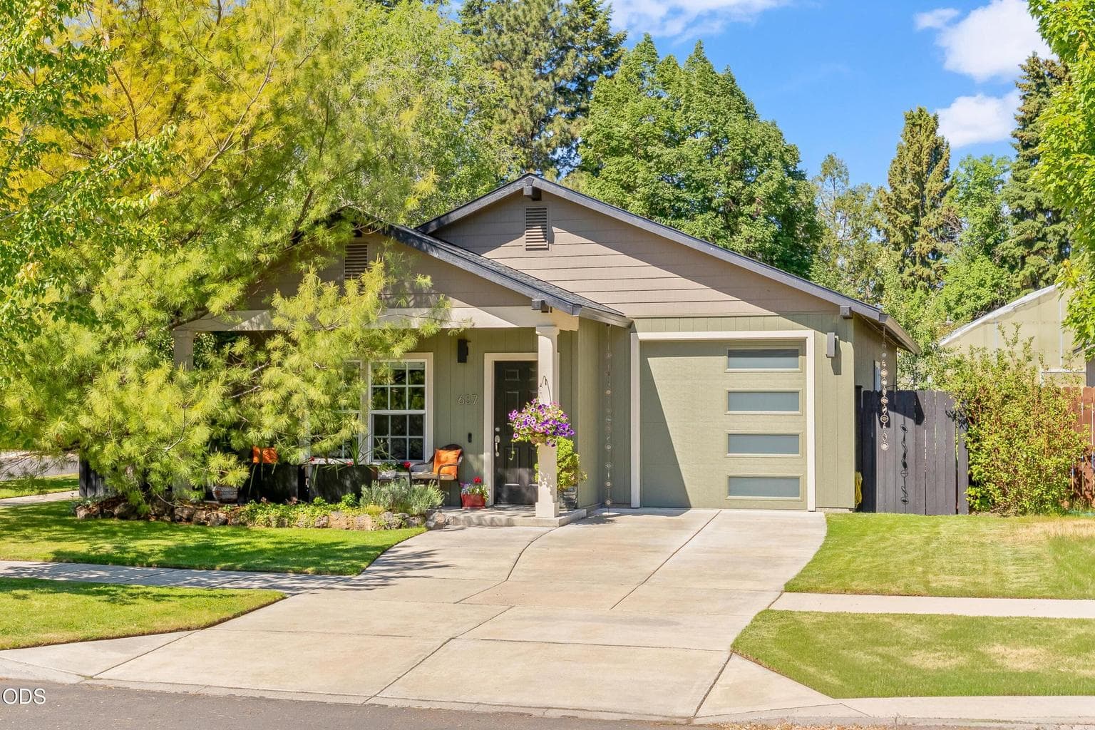 Photo of 637 Mason 2 of 32