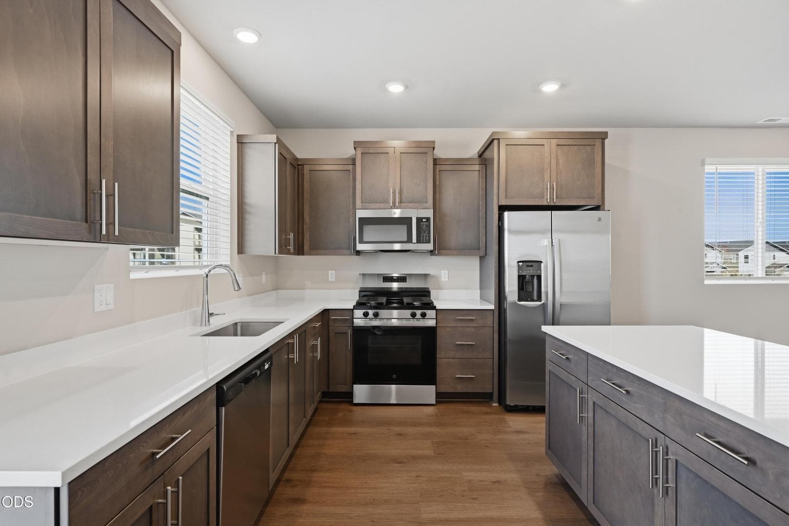 Photo of 2658 26th LP North 3 of 32